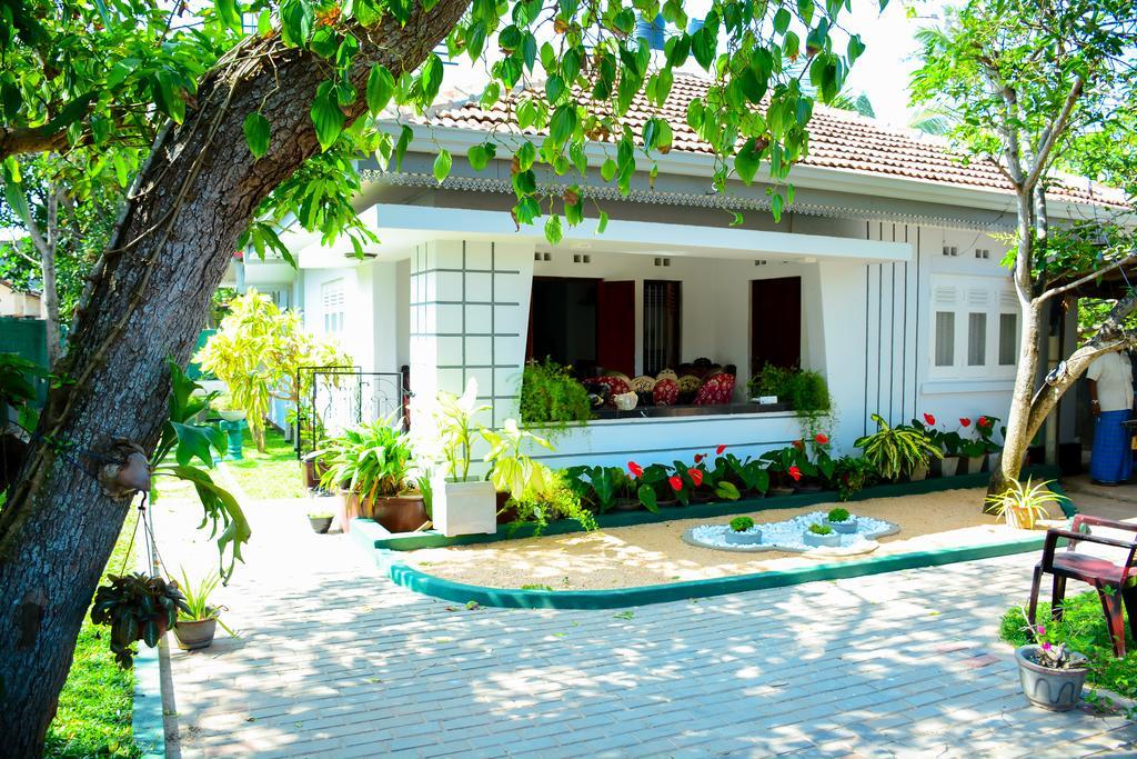 Mama Beach Villa Negombo Exteriör bild