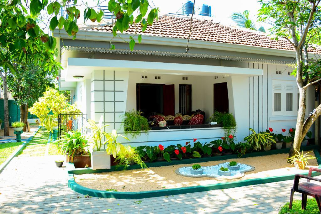 Mama Beach Villa Negombo Exteriör bild